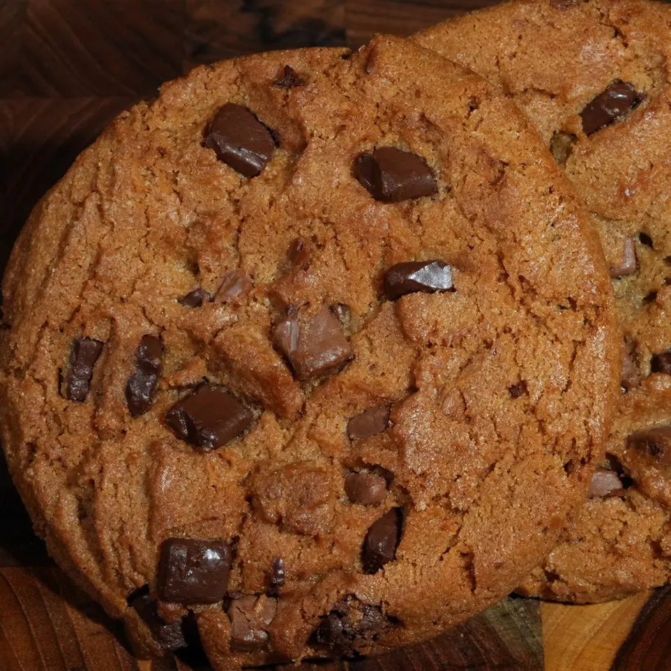 CHOCOLATE CHIP COOKIE